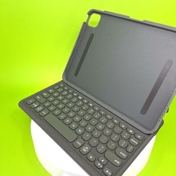 ZAGG Keyboard iPad Air 11" (M3)/ Pro 11" (Gen 1,2,3,4) & iPad Air (Gen 4,5,& M2) - Picture 8 of 9